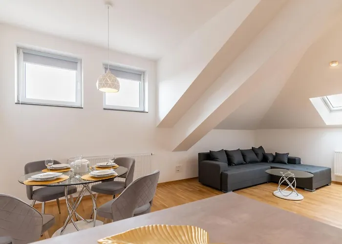 Apartments Adversarium