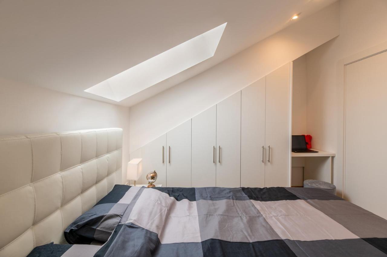 Adversarium Apartment *